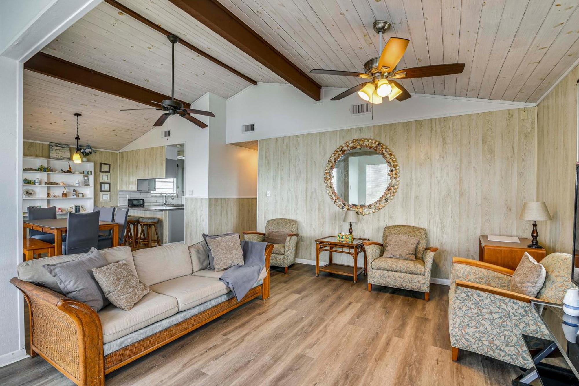 Galveston Home With Spacious Deck Steps To Beach! Eksteriør billede